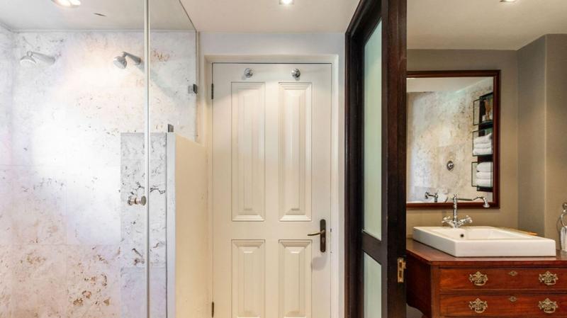 5 Bedroom Property for Sale in Hout Bay Western Cape